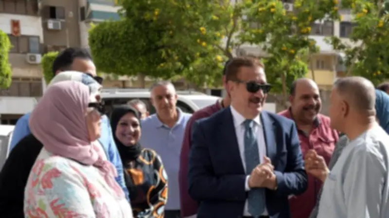 محافظ بورسعيد يتفقد مساكن محمد علي ويوجه بتطوير الخدمات والنظافة