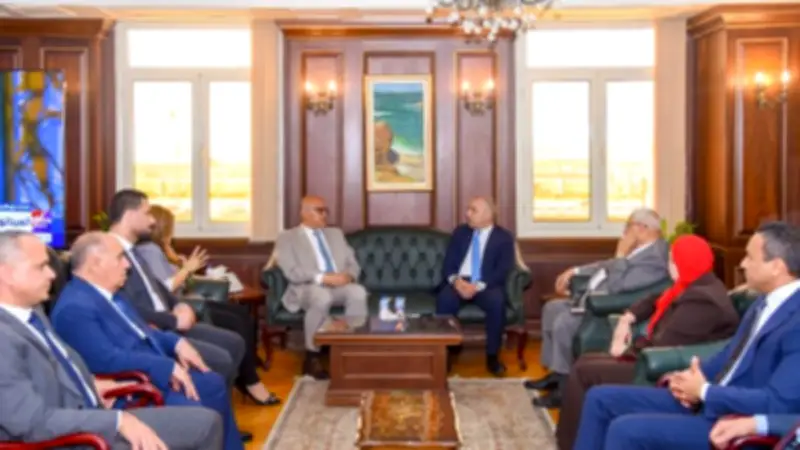 محافظ الإسكندرية يستقبل وفد البنك الزراعي لبحث تعزيز التعاون المشترك