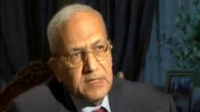 فوز الدكتور محمد شريف مختار بجائزة الطبيب العربي في التميز والريادة