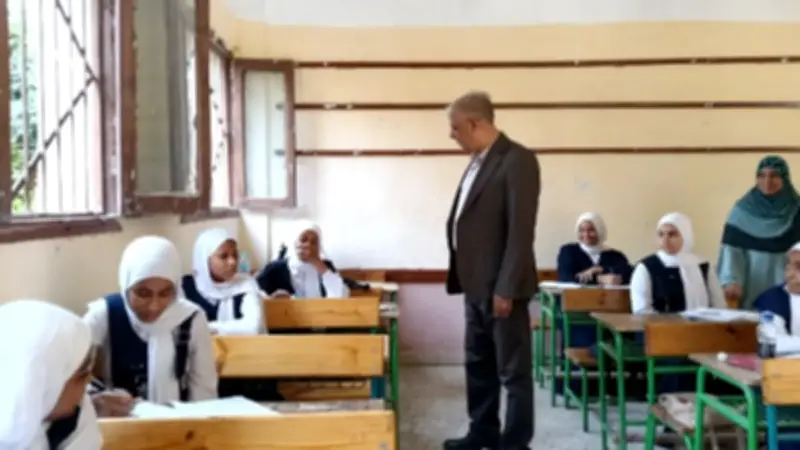 مشرفة تمريض تلقي بنفسها وطفليها في نيل قنا وضبط أطنان لانشون فاسد