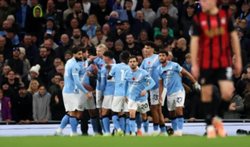 مانشستر سيتي يواجه بورنموث لملاحقة أرسنال في الدوري الإنجليزي