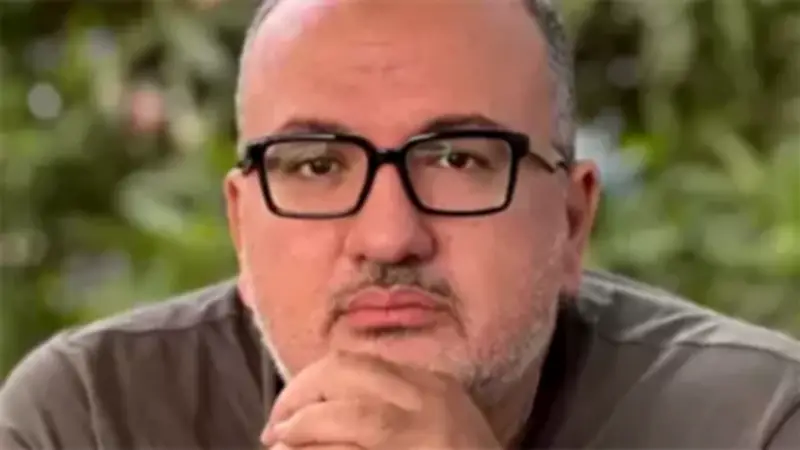 وفاة والد الشاعر هاني عبد الكريم والجنازة بمسجد النور في بنها