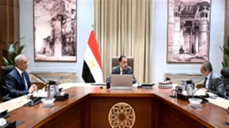 مدبولي يتابع تشغيل المشروعات الخدمية بالعاصمة الجديدة