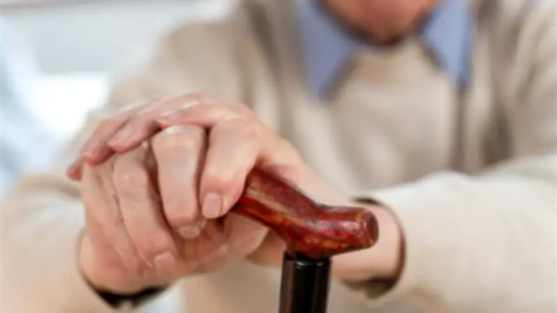نصائح لكبار السن للوقاية من مخاطر الطقس الحار