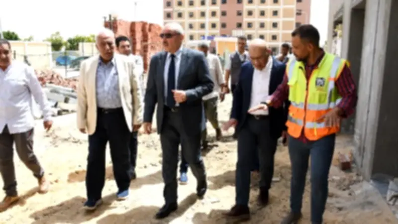 رئيس جامعة قناة السويس يتفقد تطوير المستشفى الجامعي وتحديث أقسام الطوارئ والنساء
