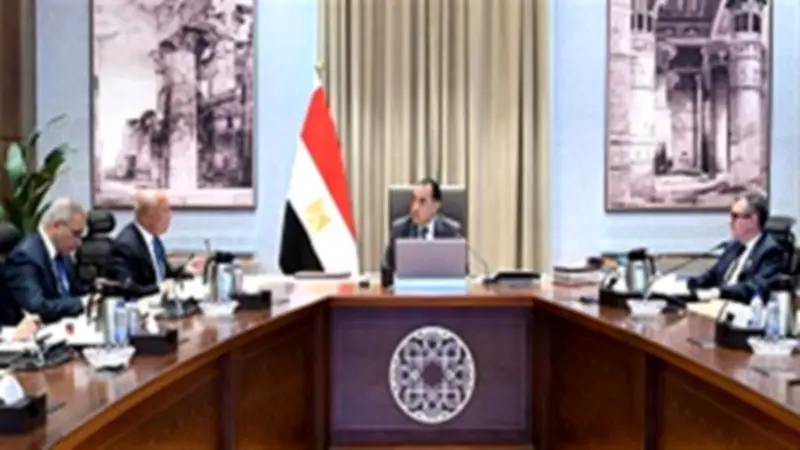 مدبولي يوجه بمتابعة صيانة كوبري أكتوبر وتوفير الإمكانيات للمحاور الحيوية