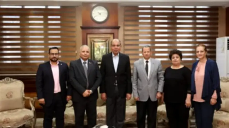 محافظ المنيا يبحث مع نقابة المهندسين تعزيز التعاون لدعم مشروعات التنمية