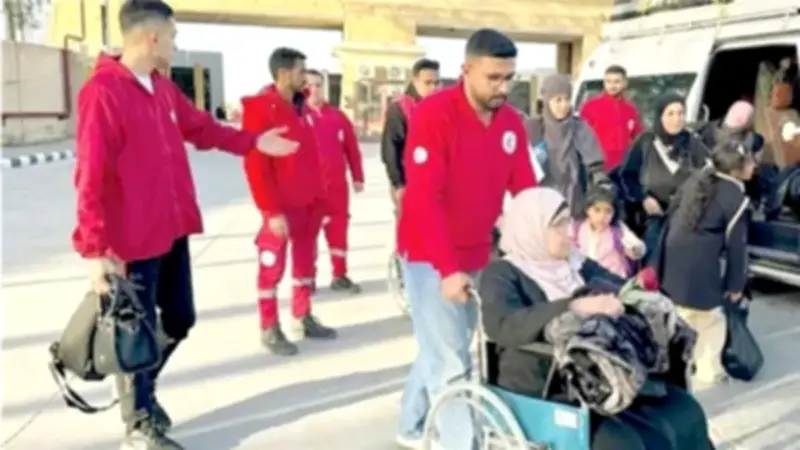 وصول دفعة جديدة من الجرحى والمرضى الفلسطينيين إلى ميناء رفح البري
