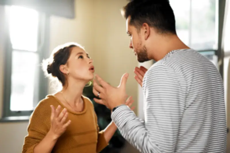 صراعات البيت: أسباب المشاكل الأسرية بين الآباء والأمهات