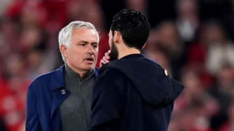 ريال مدريد يدفع الشرط الجزائي لمورينيو ويقترب من تعاقده