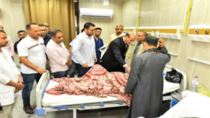 محافظ أسيوط يزور مصابي حادث أبنوب ويوجه بتوفير الرعاية الطبية الكاملة لهم