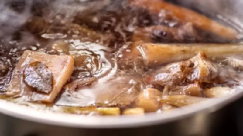 طريقة عمل شوربة عظم البقر بمذاق لا يقاوم وقيمة غذائية عالية