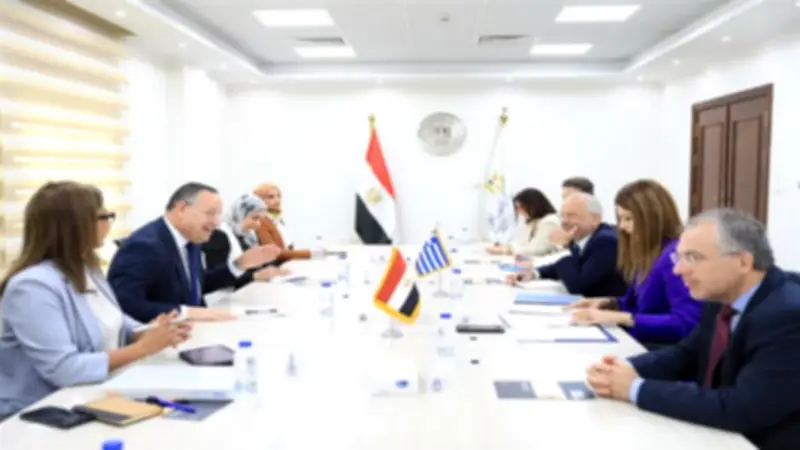 وزير التعليم العالي يبحث مع نظيرته اليونانية إنشاء فرع لجامعة باتراس بالإسكندرية