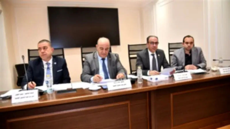 صحة النواب تطالب الحكومة بجداول زمنية لإنهاء أزمات الدواء والتأمين الصحي