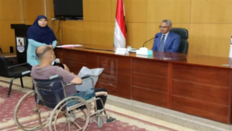 محافظ بني سويف يتخذ قرارات إنسانية وخدمية عاجلة في اللقاء المفتوح الأسبوعي