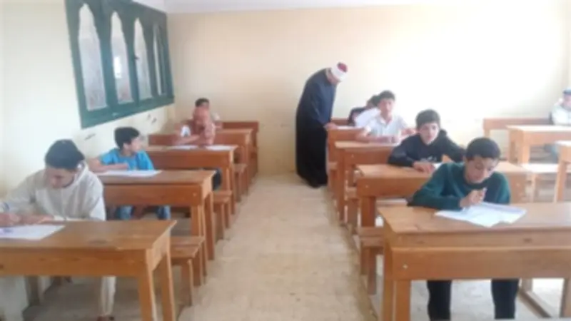 رئيس الأزهر بالإسكندرية يتفقد مراكز تصحيح الابتدائية