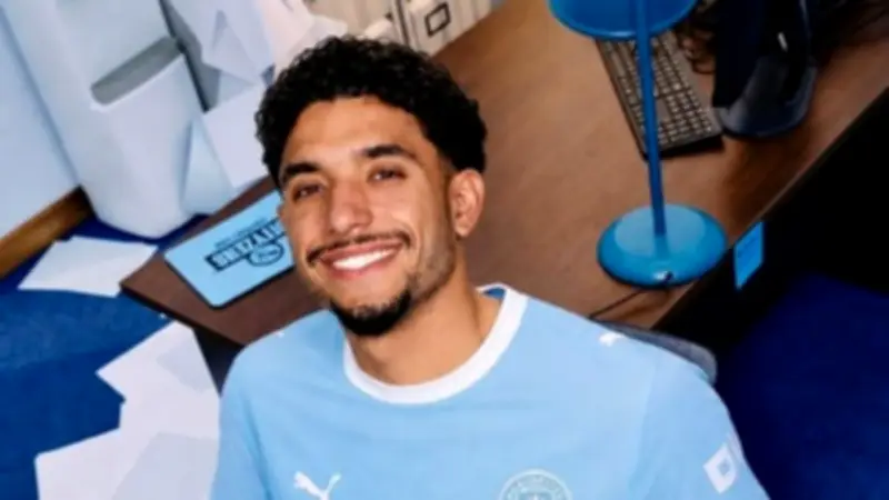 برشلونة يخطط لضم عمر مرموش في الصيف لتعزيز الهجوم