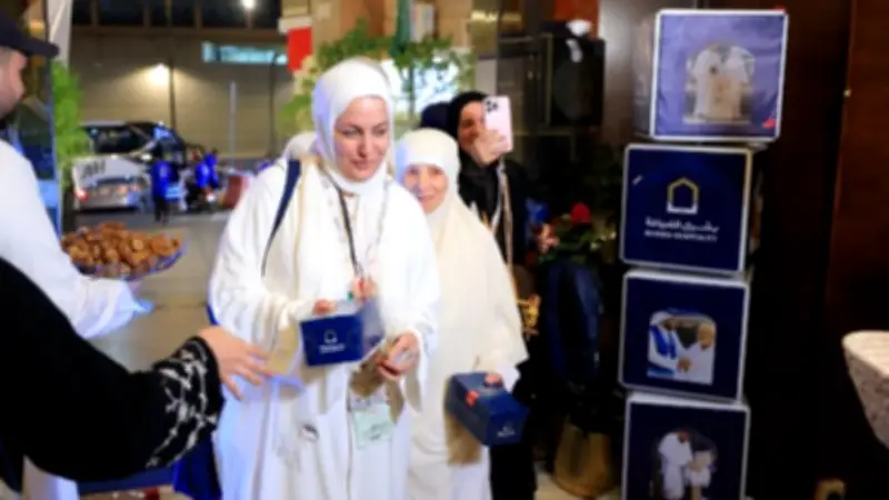 بعثة حج الجمعيات الأهلية تعمل كخلية نحل لخدمة الحجاج وتذليل التحديات