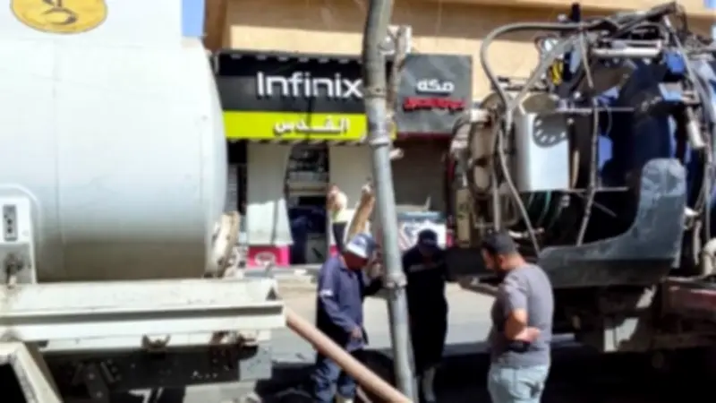محافظ أسوان يوجه بتكثيف صيانة وتطهير شبكات الصرف الصحي