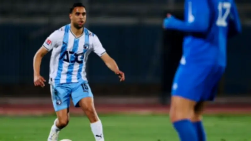 زلاكة يفتتح التهديف لبيراميدز أمام سموحة في الدوري المصري