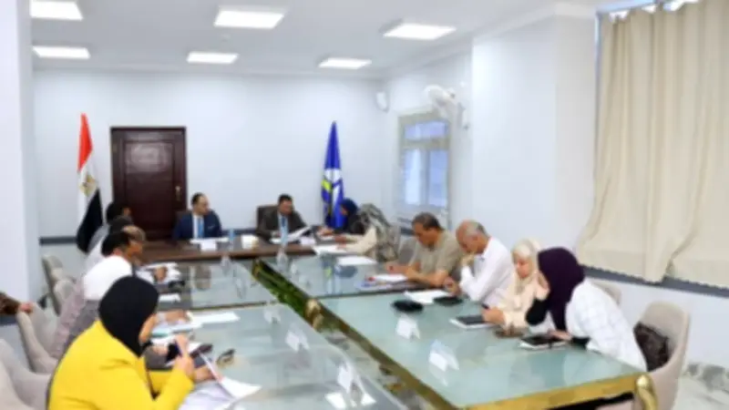 محافظ دمياط يلتقي أهالي عزبة البرج في مبادرة المحافظ هيجيلك