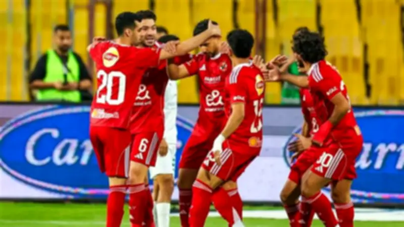 جماهير الأهلي تهاجم اللاعبين بعد خسارة الدوري: الكورة للجمهور