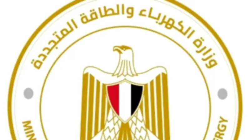 إعادة الكهرباء بعد السيطرة على حريق بمحطة محولات في أسوان