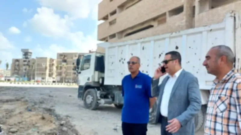 نائب محافظ بورسعيد يتفقد إزالة الرتش بمنطقة بروتكس بالضواحي