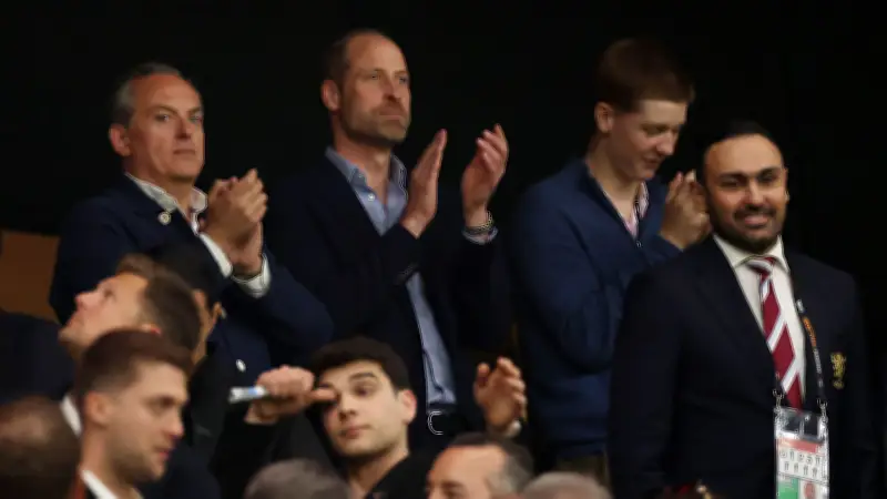 الأمير ويليام يبكي فرحًا بتتويج أستون فيلا بلقب الدوري الأوروبي