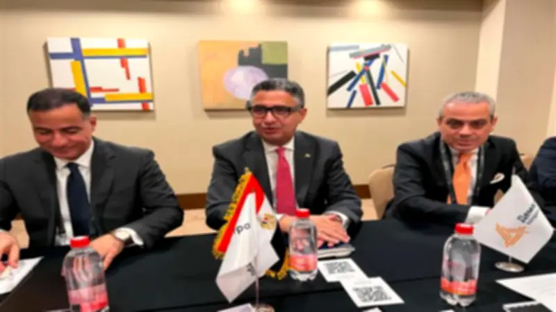 وزير التموين يبحث تعزيز التعاون مع شركة ديمترا الروسية للحبوب