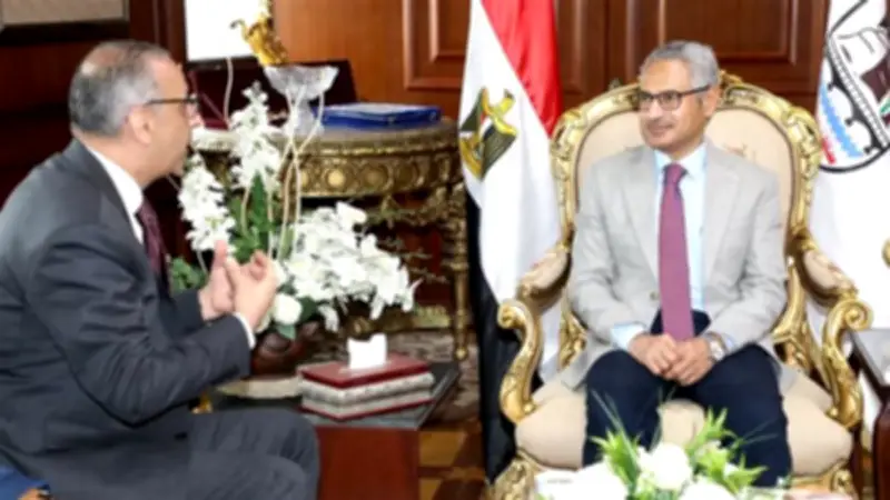 تنمية التجارة يبحث مشروعات استثمارية ببني سويف مع المحافظ
