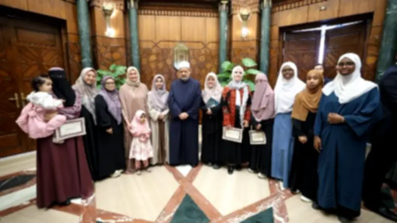 شيخ الأزهر يوجه بتذليل العقبات أمام الطلاب الوافدين ويستقبل وفد الكنيسة الأسقفية