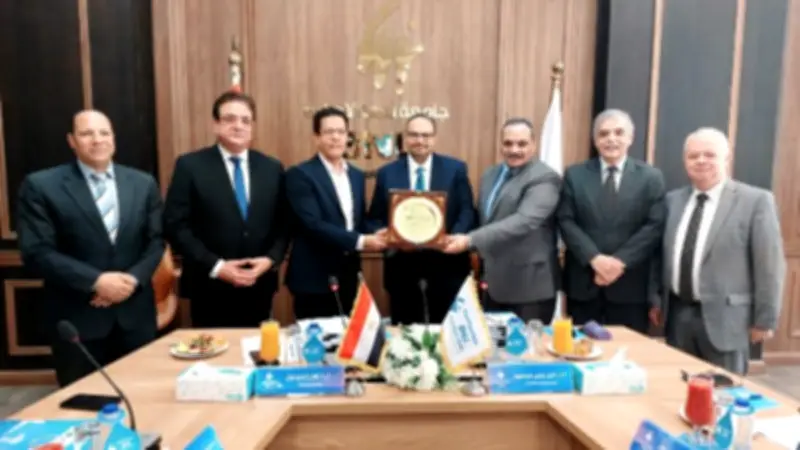 مجلس جامعة بنها الأهلية يكرم المستشار الهندسي تقديرا لجهوده