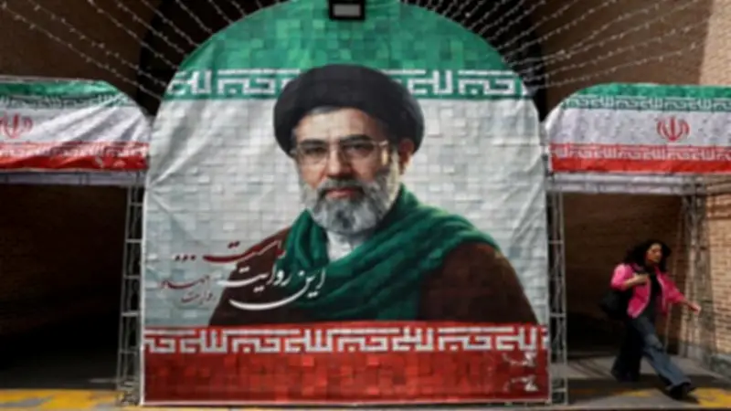 خامنئي يرفض إخراج اليورانيوم المخصب.. تصعيد جديد يعقد مفاوضات واشنطن وطهران