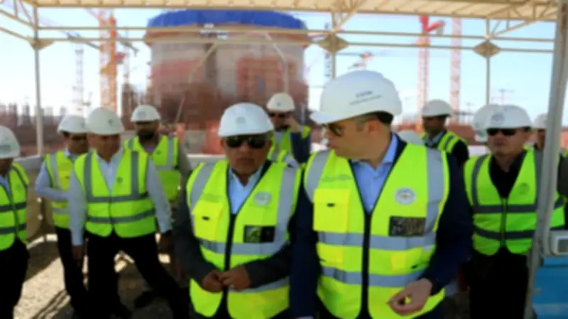 وزير الكهرباء يشهد استقبال وعاء ضغط مفاعل الوحدة الثانية بالضبعة النووية