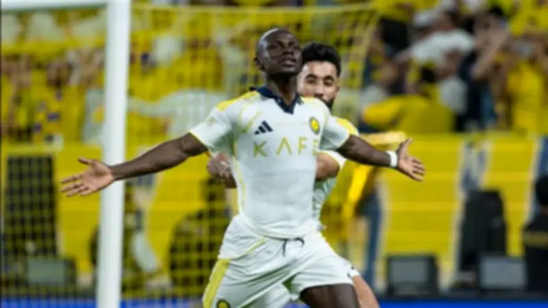 النصر يتقدم على ضمك بهدف ماني في الشوط الأول بالدوري السعودي