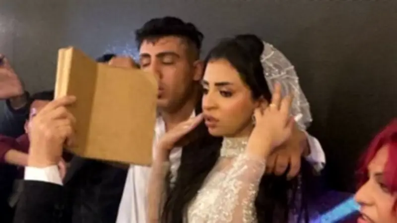 محام يكشف تفاصيل بلاغ ضد كروان مشاكل بسبب فيديو الدخلة