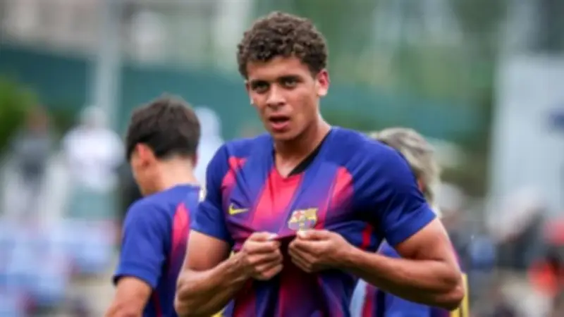 حمزة عبد الكريم يقود برشلونة لنهائي كأس الأبطال للشباب بهدف رائع