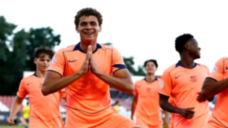 حسام حسن يوافق على تأخر انضمام حمزة عبد الكريم للمنتخب بسبب الكلاسيكو