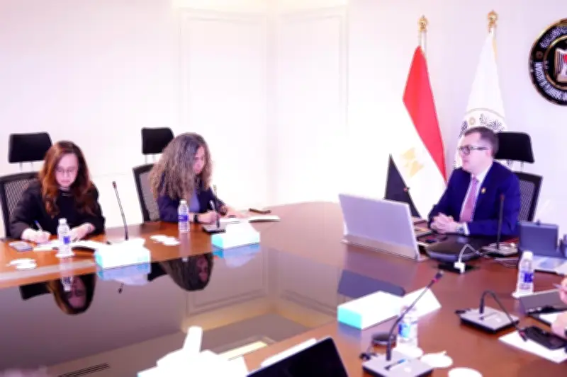 وزير التخطيط: نستهدف شراكات فعالة لنشر الثقافة المالية وتمكين الشباب اقتصادياً