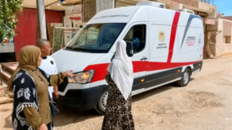 انطلاق سيارة المركز التكنولوجي المتنقل بشوارع الخارجة لتراخيص المحال