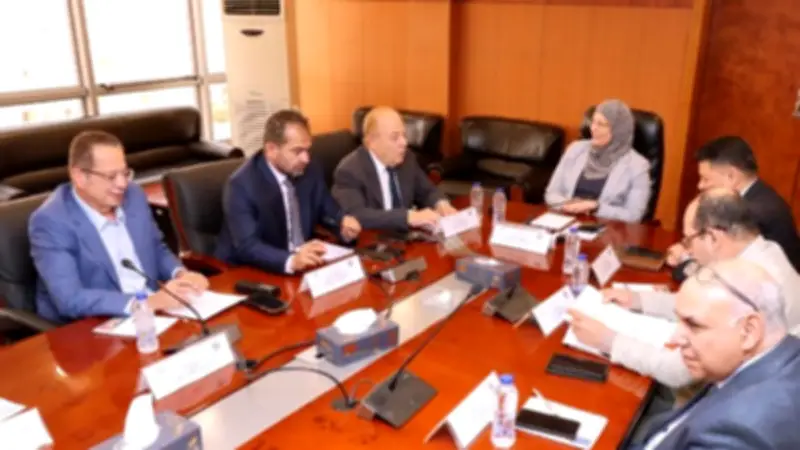 هيئة التنمية الصناعية ومستثمري العاشر يبحثان حل تحديات المصانع