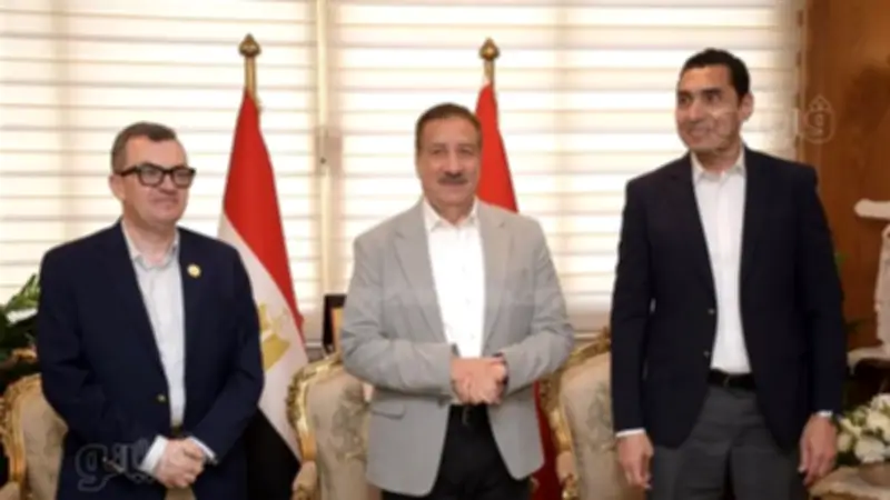 محافظ بورسعيد يستقبل وزيري التخطيط والرياضة لتفقد المنشآت الرياضية والتعليمية