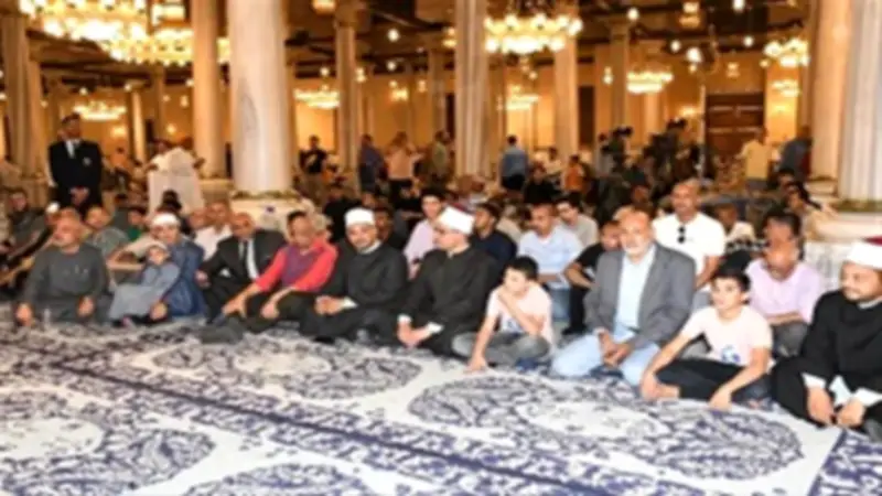 وزارة الأوقاف تواصل إحياء ليالي العشر الأوائل من ذي الحجة بمسجد الإمام الحسين