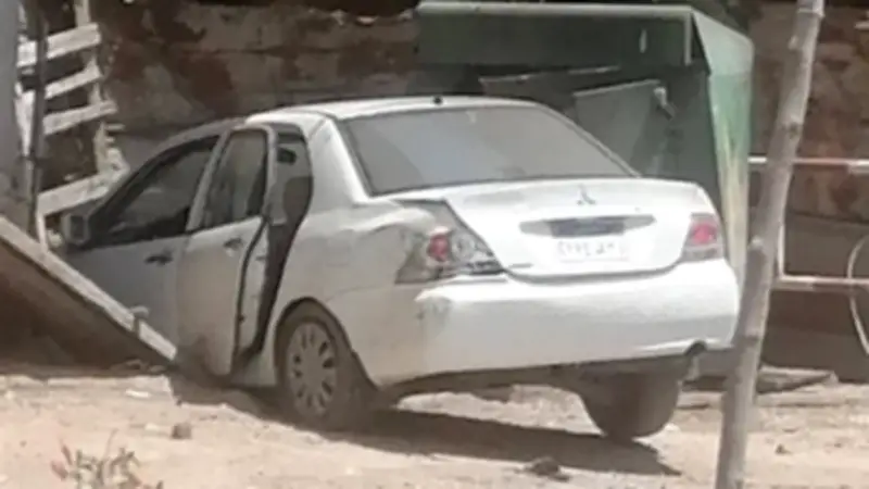 صور السيطرة على كسر منظم غاز بعد اصطدام سيارة بالمنصورة