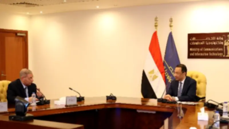 وزير الاتصالات يبحث مع شعبة الاقتصاد الرقمي دعم الشركات الناشئة