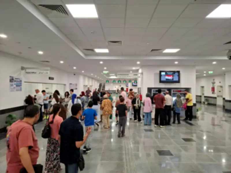 إقبال كبير من المواطنين على محطات المرحلة الأولى لمونوريل شرق النيل