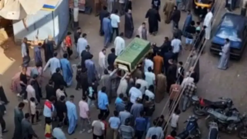 تشييع جثمان طفل غرق في حمام سباحة بالمنوفية