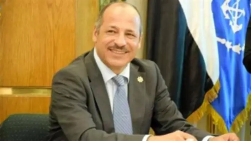 خبير إستراتيجي يكشف مكاسب إيران من إغلاق مضيق هرمز