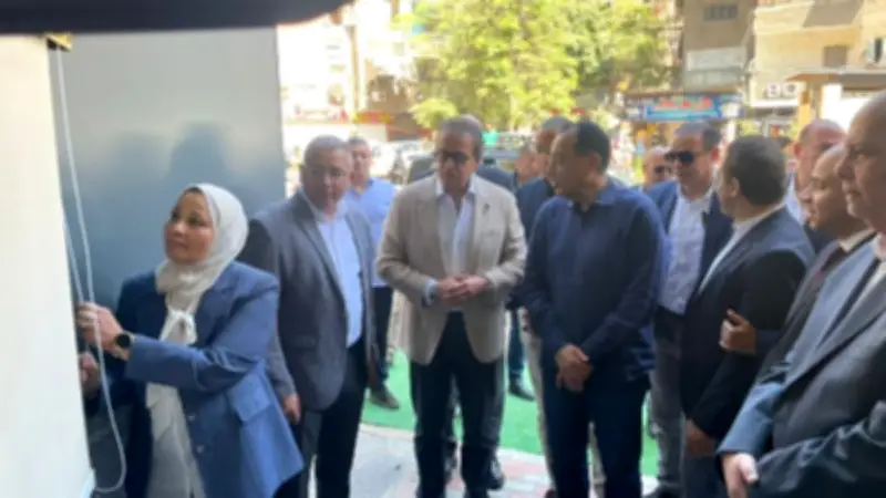 مدبولي يفتتح مجمع عيادات روز اليوسف في الجيزة ويزور مدارس